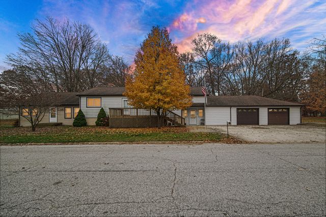 415 Grenway Road, Kingsford Heights, IN 46346