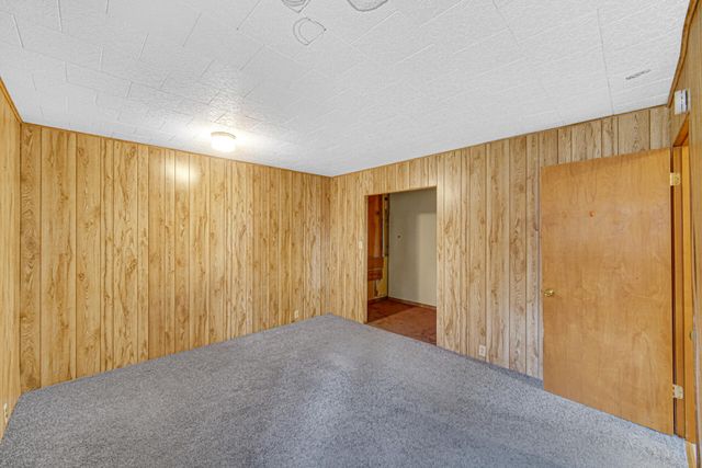 415 Grenway Road, Kingsford Heights, IN 46346