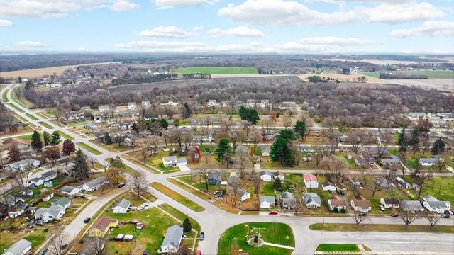 415 Grenway Road, Kingsford Heights, IN 46346