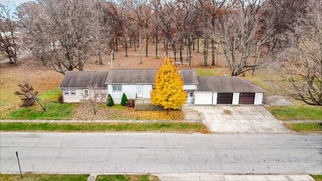 415 Grenway Road, Kingsford Heights, IN 46346