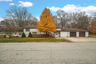 415 Grenway Road, Kingsford Heights, IN 46346