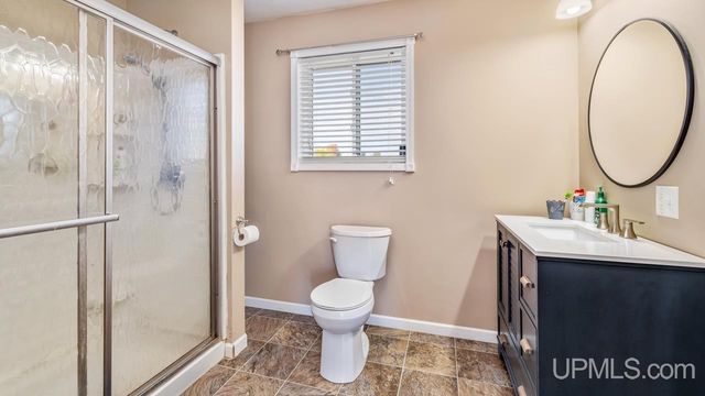 324 Dakota Avenue, Gladstone, MI 49837