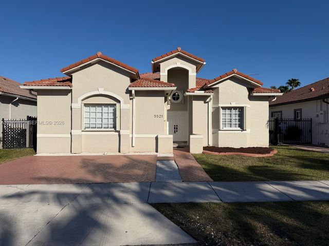 5521 SW 158th Ct, Miami, FL 33185