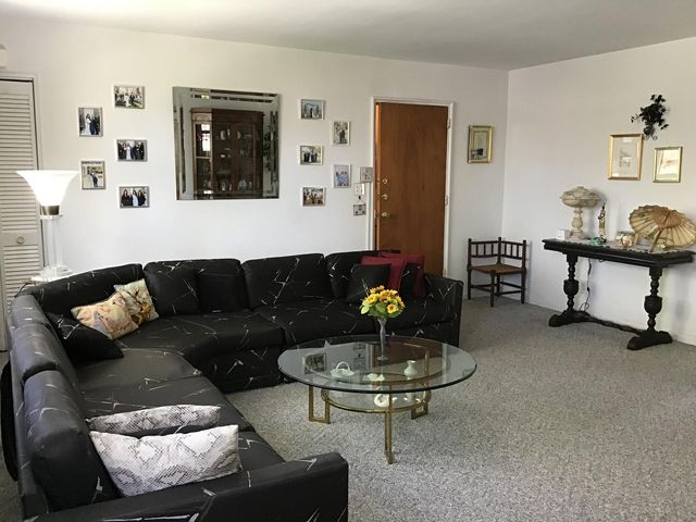 25141 61st Ave # 2, New York City, NY 11362