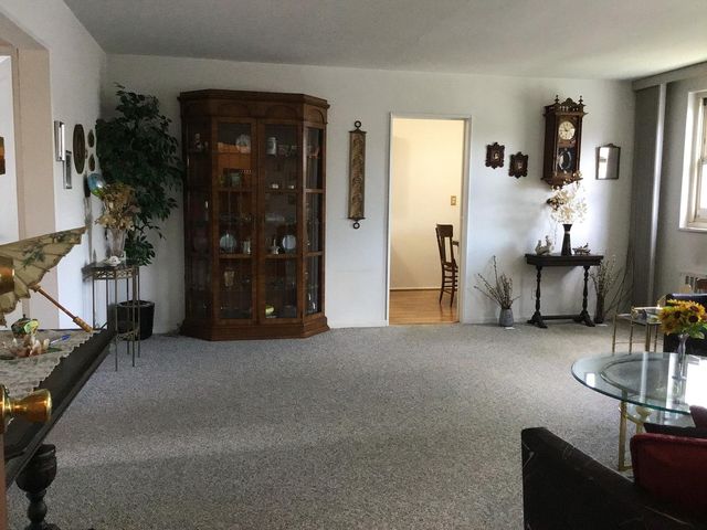 25141 61st Ave # 2, New York City, NY 11362