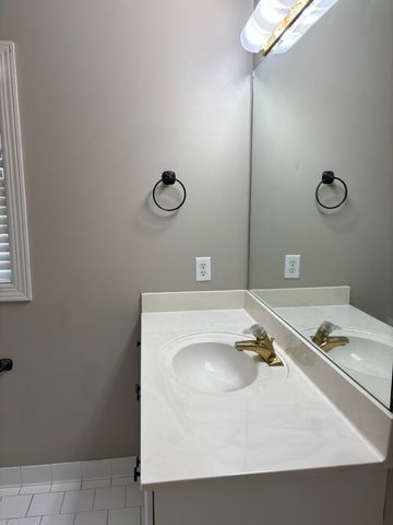116 31st Ave N Apt 301, Nashville, TN 37203
