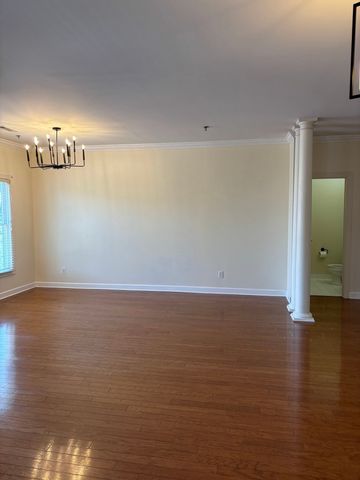 116 31st Ave N Apt 301, Nashville, TN 37203