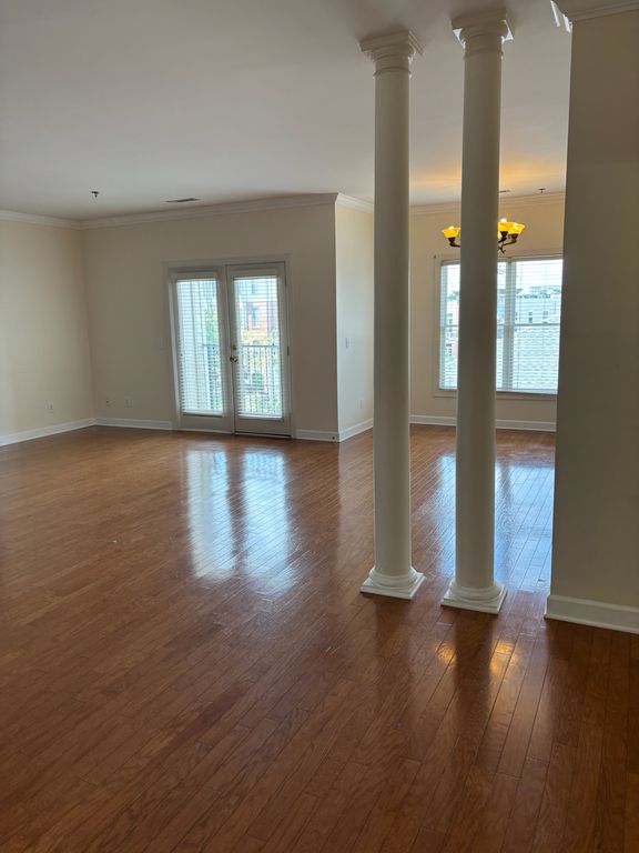116 31st Ave N Apt 301, Nashville, TN 37203