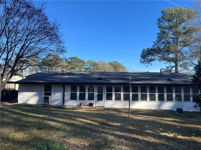 6413 Maddox Road, Morrow, GA 30260