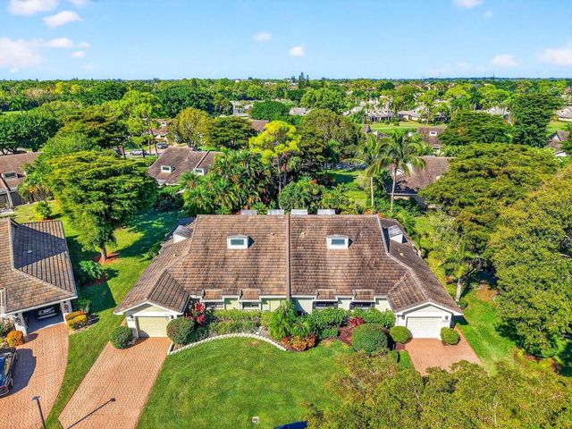 6827 Parisian Way, Lake Worth, FL 33467