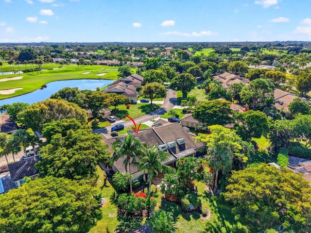 6827 Parisian Way, Lake Worth, FL 33467