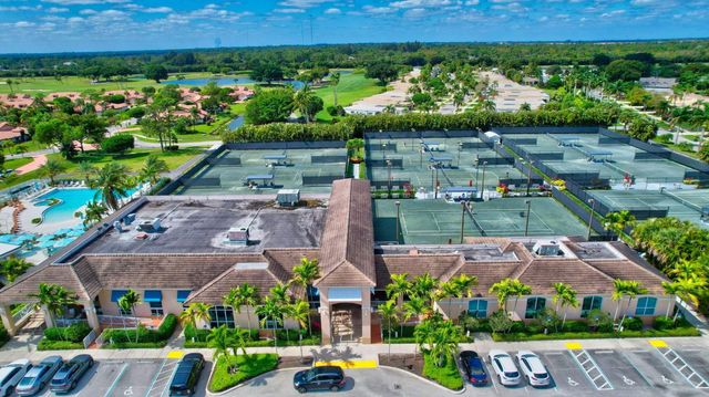 6827 Parisian Way, Lake Worth, FL 33467