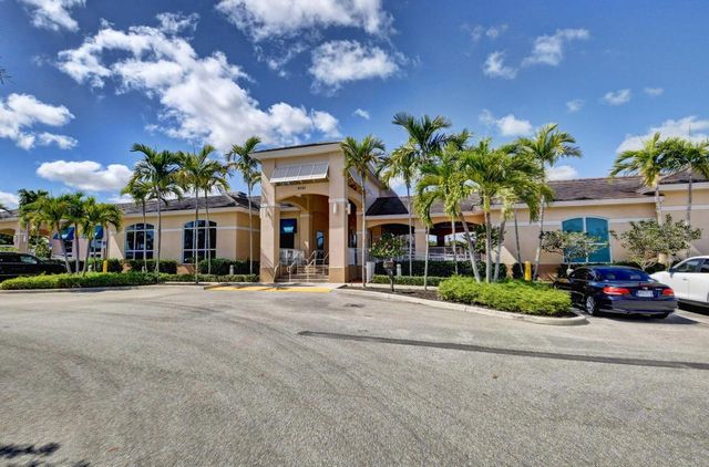 6827 Parisian Way, Lake Worth, FL 33467