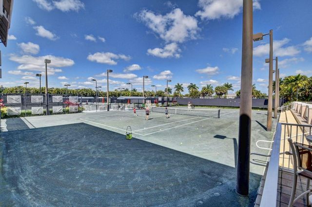 6827 Parisian Way, Lake Worth, FL 33467