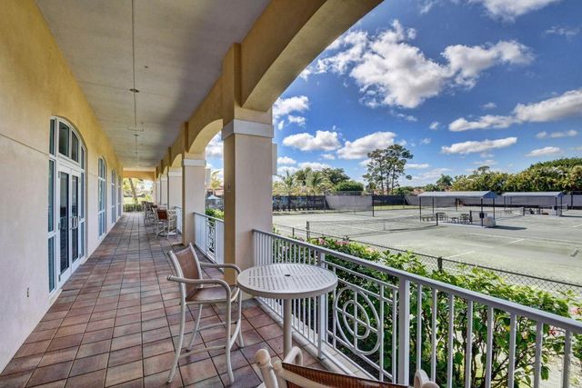 6827 Parisian Way, Lake Worth, FL 33467