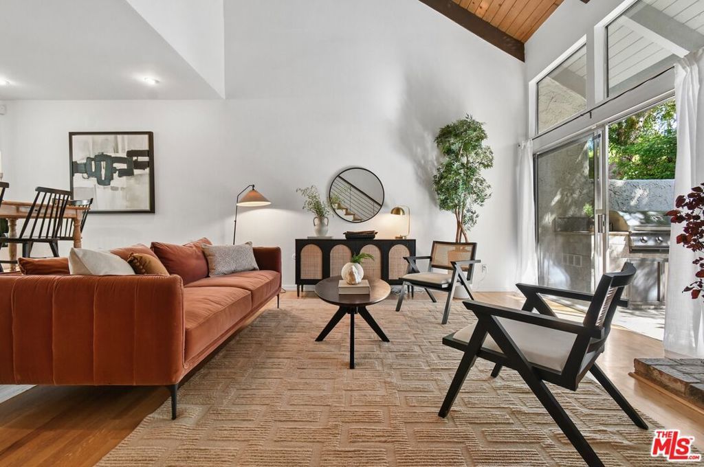 4241 Colfax Avenue J, Los Angeles, CA 91604 — photo 3