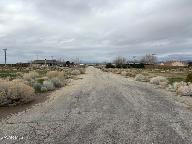Catalpa Avenue, California City, CA 93505