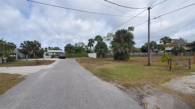 209 S CANAL STREET, Ruskin, FL 33570