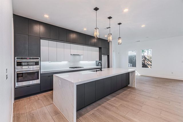 4319 Sylvester Street, Dallas, TX 75219