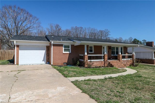 300 Abbotts Avenue, Lexington, NC 27292