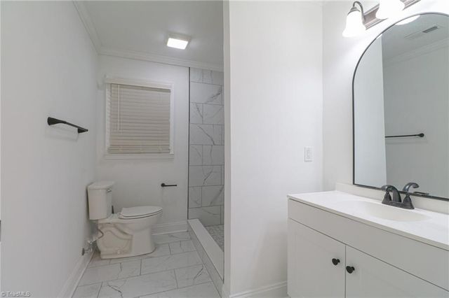 300 Abbotts Avenue, Lexington, NC 27292