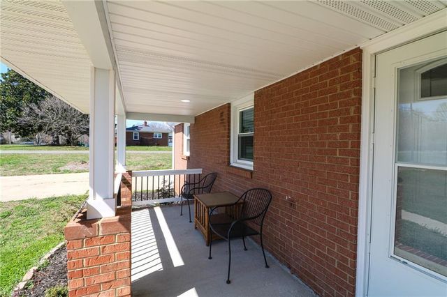 300 Abbotts Avenue, Lexington, NC 27292