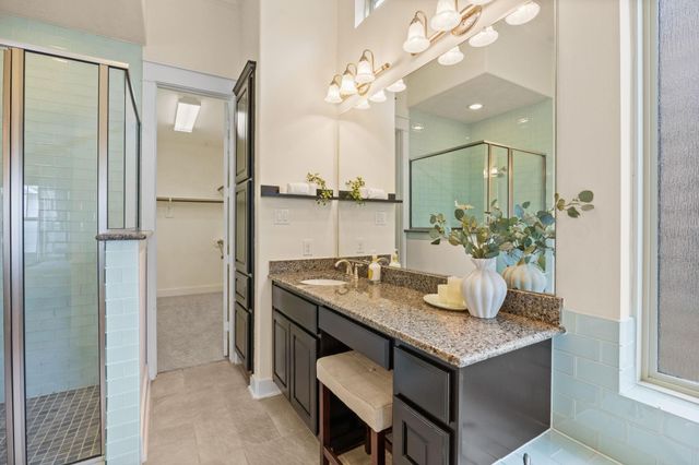 1217 Hobbs Reach Lane, Houston, TX 77008
