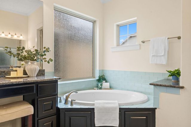1217 Hobbs Reach Lane, Houston, TX 77008