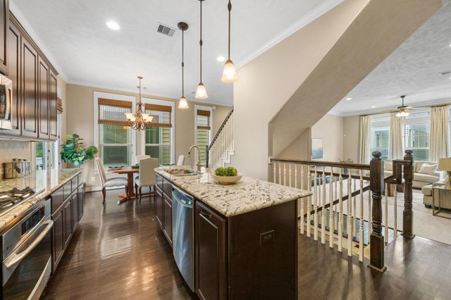 1217 Hobbs Reach Lane, Houston, TX 77008