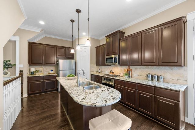 1217 Hobbs Reach Lane, Houston, TX 77008