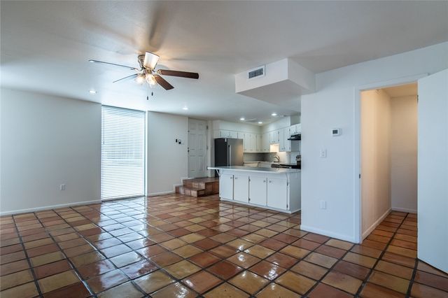 823 S Water St 1A, Corpus Christi, TX 78401