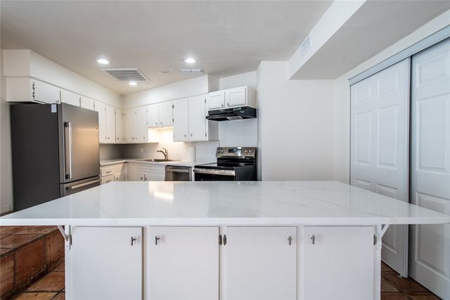 823 S Water St 1A, Corpus Christi, TX 78401