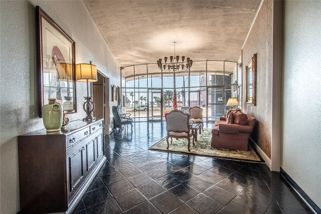 823 S Water St 1A, Corpus Christi, TX 78401