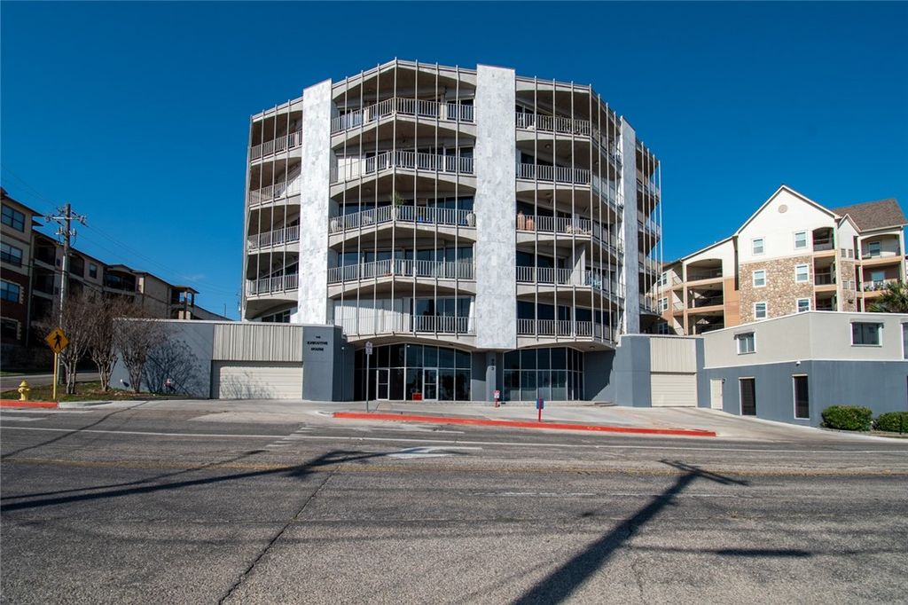 823 S Water St 1A, Corpus Christi, TX 78401