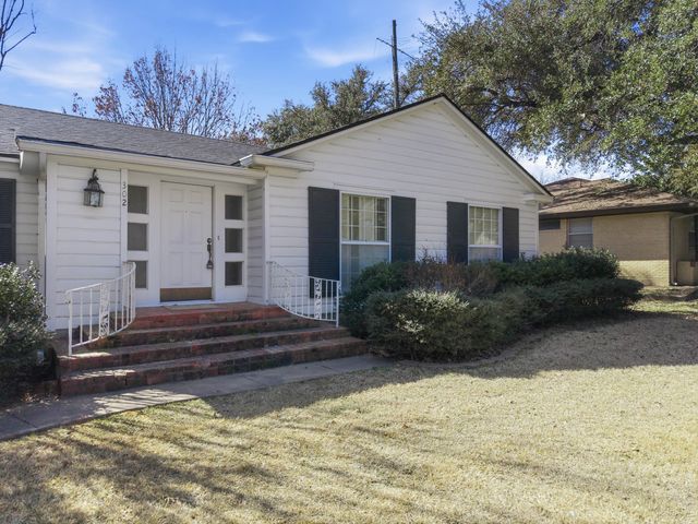 302 Carr Street, Hillsboro, TX 76645
