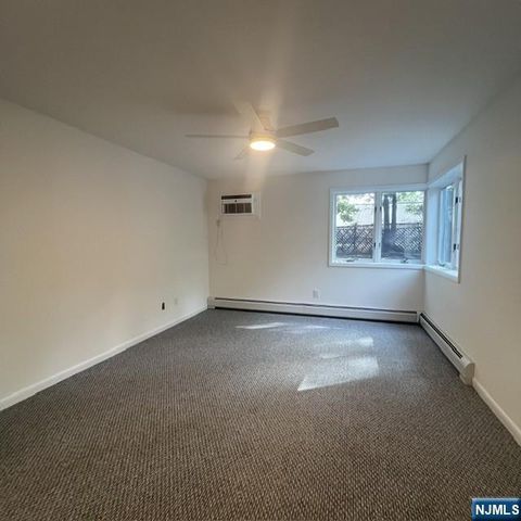 16 Elm Street 8, Bergenfield, NJ 07621