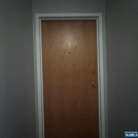 16 Elm Street 8, Bergenfield, NJ 07621