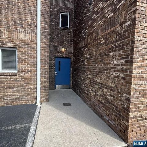 16 Elm Street 8, Bergenfield, NJ 07621