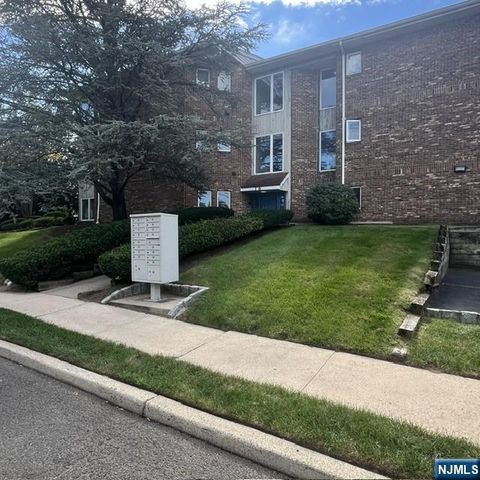 16 Elm Street 8, Bergenfield, NJ 07621
