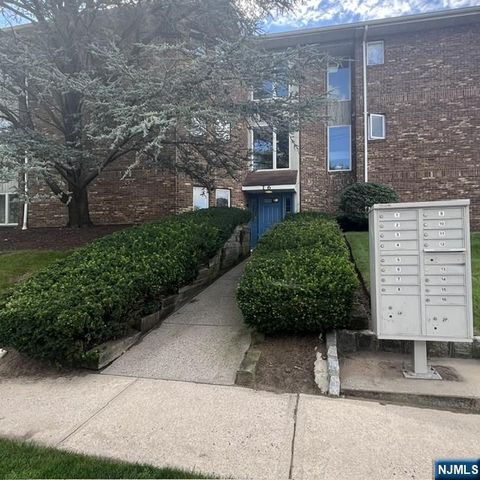 16 Elm Street 8, Bergenfield, NJ 07621