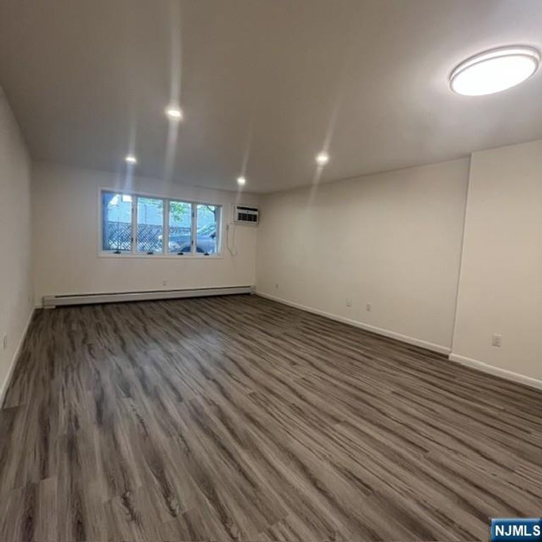 16 Elm Street 8, Bergenfield, NJ 07621