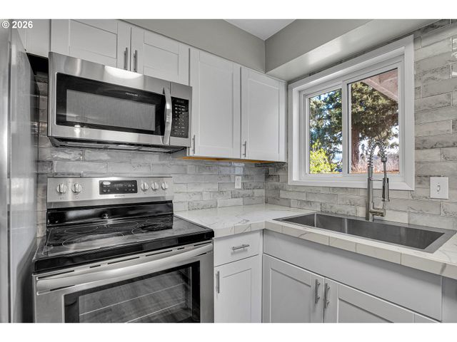 7006 Se 91ST Ave, Portland, OR 97266