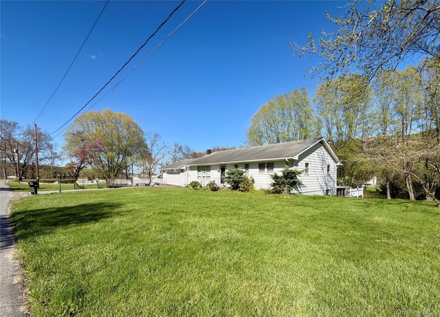 24 Cherry Lane, Ellenville, NY 12428