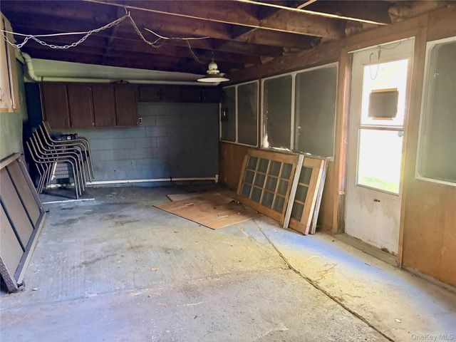 24 Cherry Lane, Ellenville, NY 12428