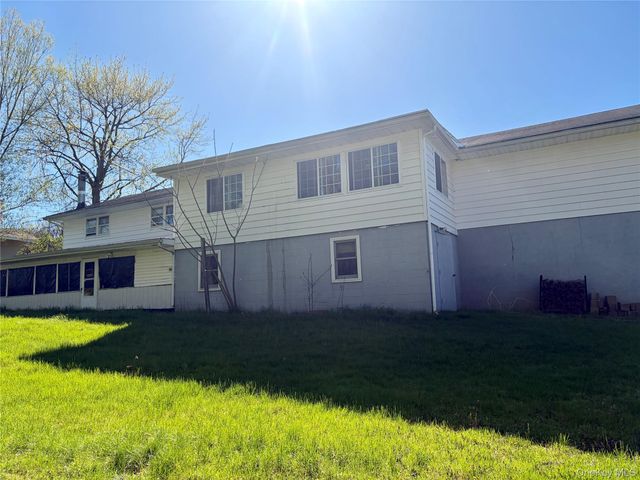 24 Cherry Lane, Ellenville, NY 12428