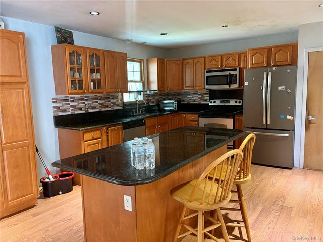 24 Cherry Lane, Ellenville, NY 12428