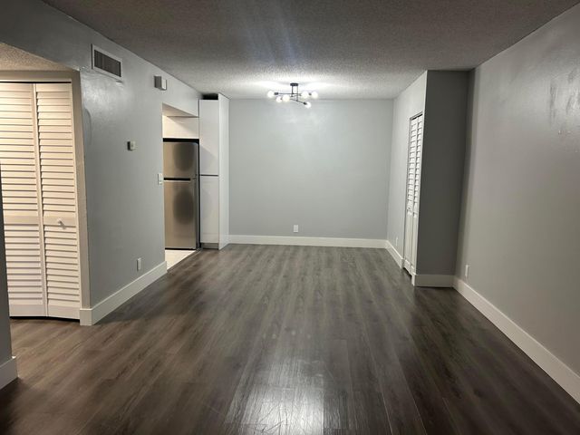 3250 NW 84th Avenue, Sunrise, FL 33351