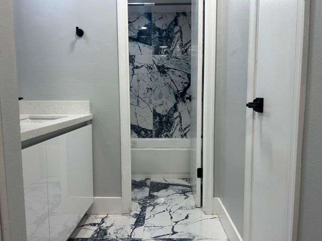 3250 NW 84th Avenue, Sunrise, FL 33351