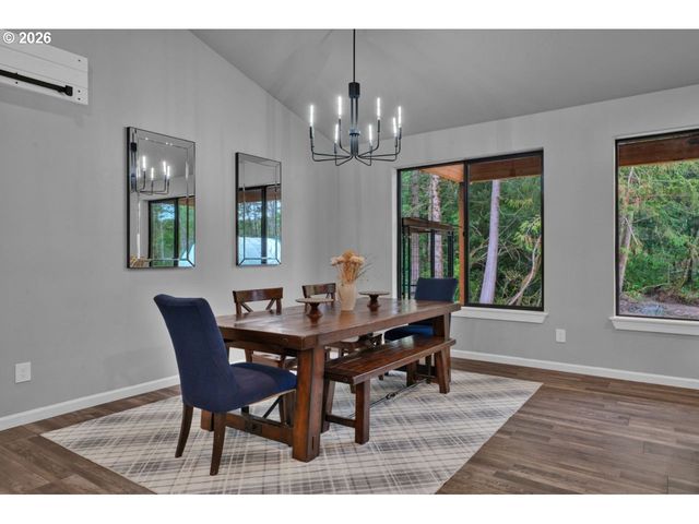 88390 BELLEVUE Dr, Florence, OR 97439