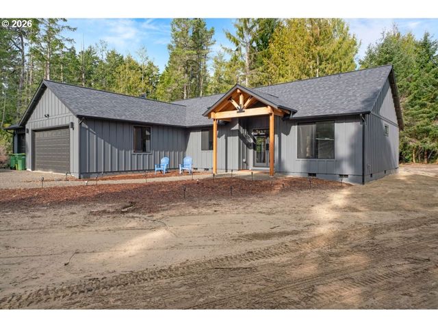 88390 BELLEVUE Dr, Florence, OR 97439